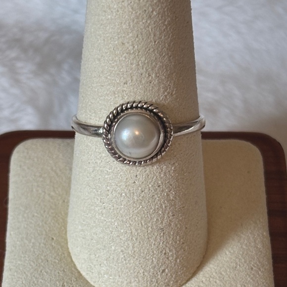 Jewelry - S925 Genuine Shell Pearl Sterling Silver Ring